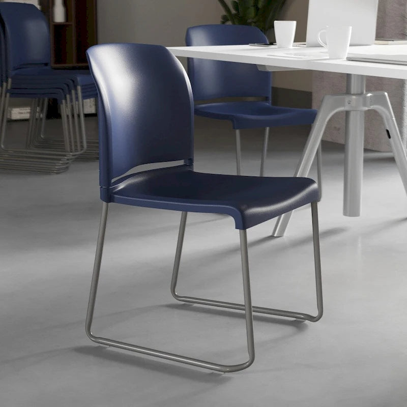 Chaise empilable en polypropylène orange/noir/bourgogne/marine/jaune/gris/bleu/vert avec piétement luge en acier thermolaqué – Unité