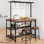 Table îlot de cuisine naturelle/marron/beige avec étagères à 3 niveaux, 5 crochets et 4 prises électriques – 4 places