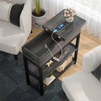 Table d'appoint industrielle marron rustique / noire / chêne noir avec station de charge, tiroir et étagère à 2 niveaux - Simple